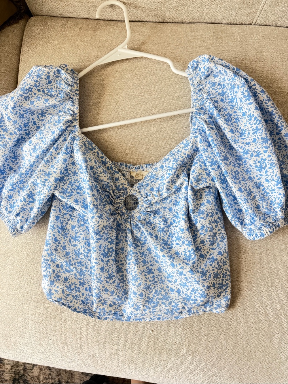 Light Blue Floral Puff-Sleeve Crop Top